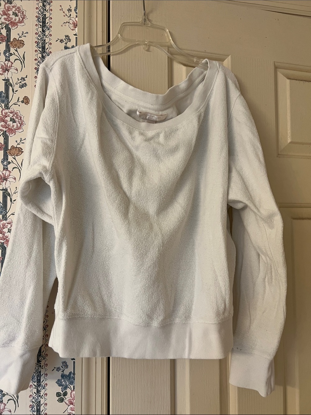 Women’s textured long sleeve off the shoulder sweatshirt size M